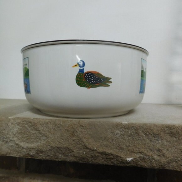 Villeroy & Boch Naif Village Large 7 3/4" Serving Bowl - Picture 4 of 6